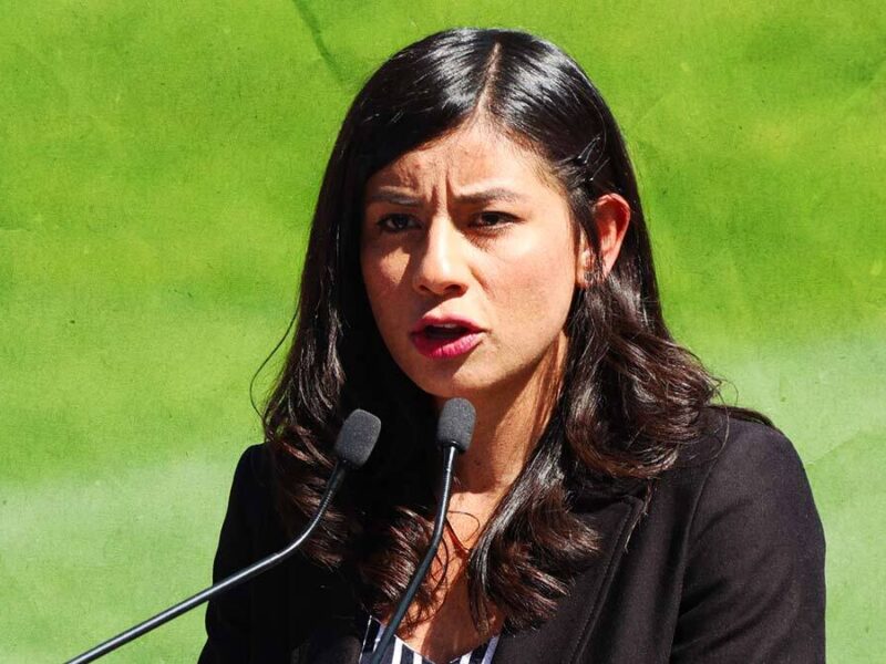 Gabriela Sánchez niega “destape” político; atribuye lonas a patrocinadores y descarta candidatura en 2027