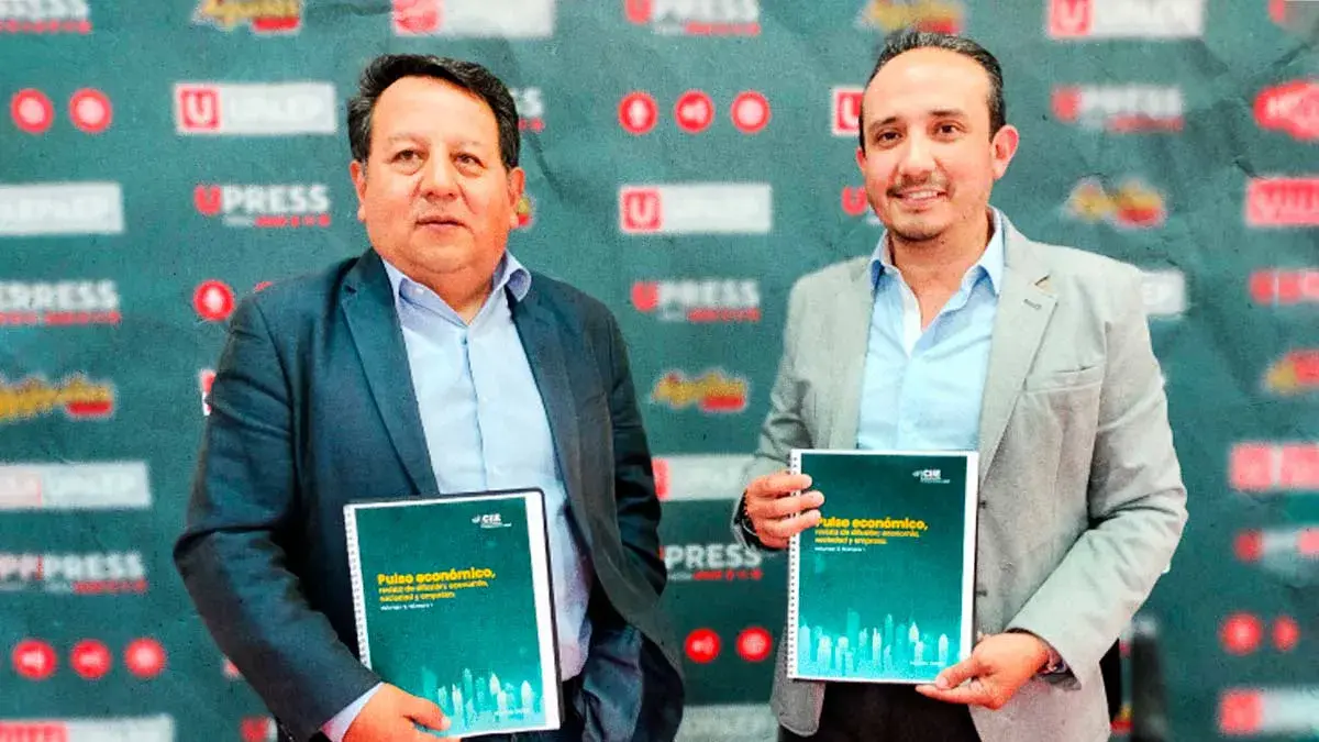 Upaep presenta nueva edición de revista Pulso Económico; analizan retos para México