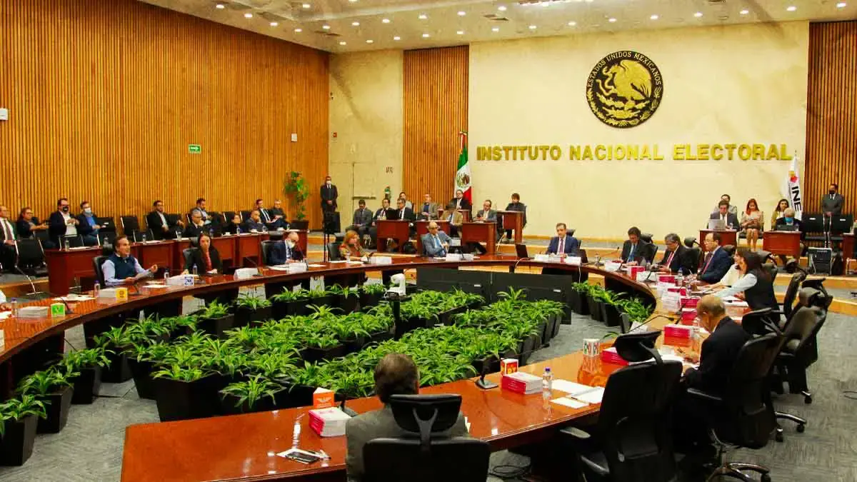 ¿Quiénes son los seis poblanos en la recta final para convertirse en consejero del INE?