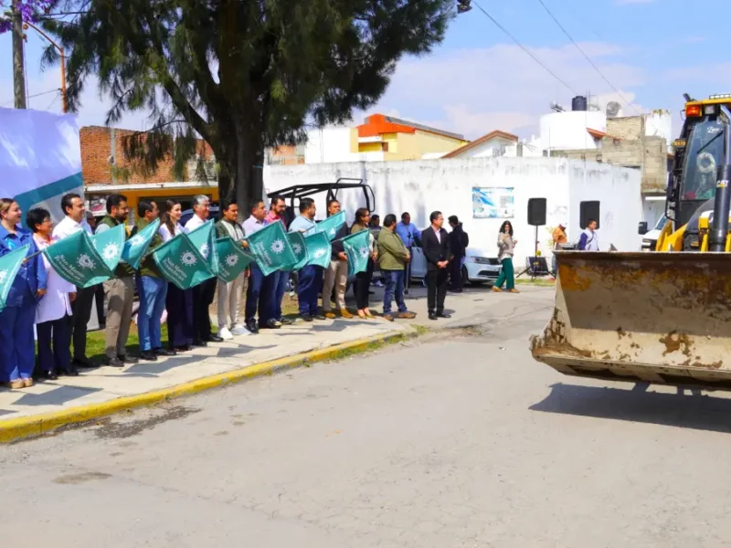 Inicia rehabilitación de drenaje sanitario y red de agua potable en calle Cofre de Perote en Texmelucan