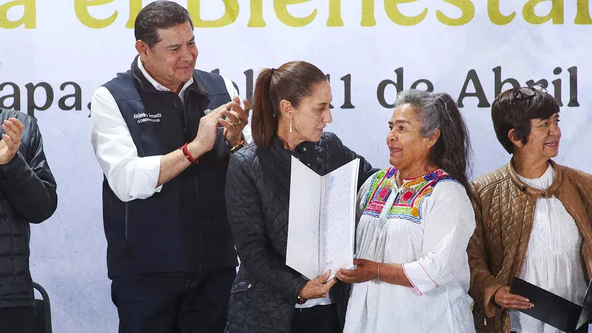 Claudia Sheinbaum entrega primeras Viviendas del Bienestar en San José Chiapa, Puebla