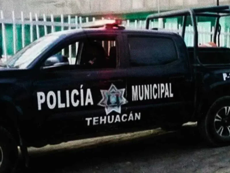 Motociclista adolescente murió tras choque contra patrulla en Tehuacán, Puebla; acompañante resultó lesionado