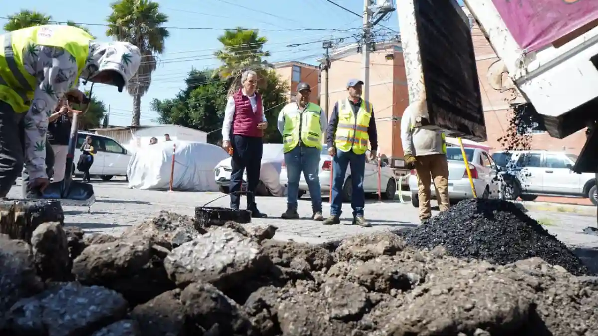 Refuerza Pepe Chedraui Campaña de Bacheo en el Infonavit San Jorge