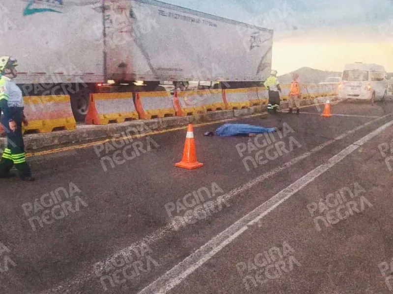Balean y abandonan a un hombre en la autopista México-Puebla; al parecer era asaltante 