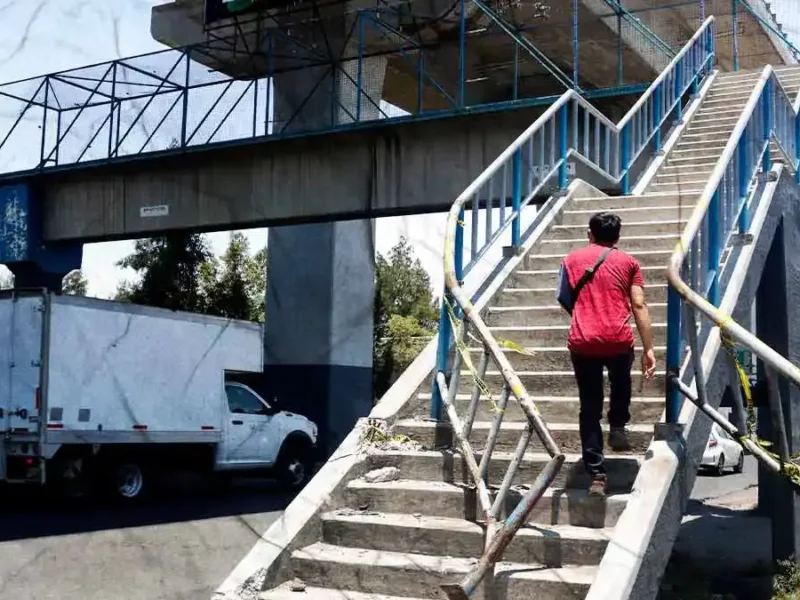 Ayuntamiento de Puebla detecta 40 puentes peatonales obsoletos; Comuna sin fondos para retirarlos