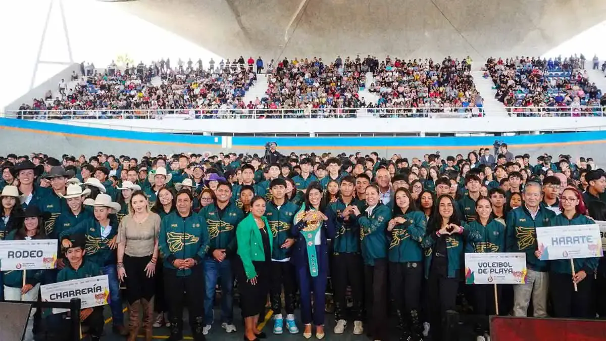 Abanderan a atletas de Puebla rumbo a la Olimpiada Nacional 2026