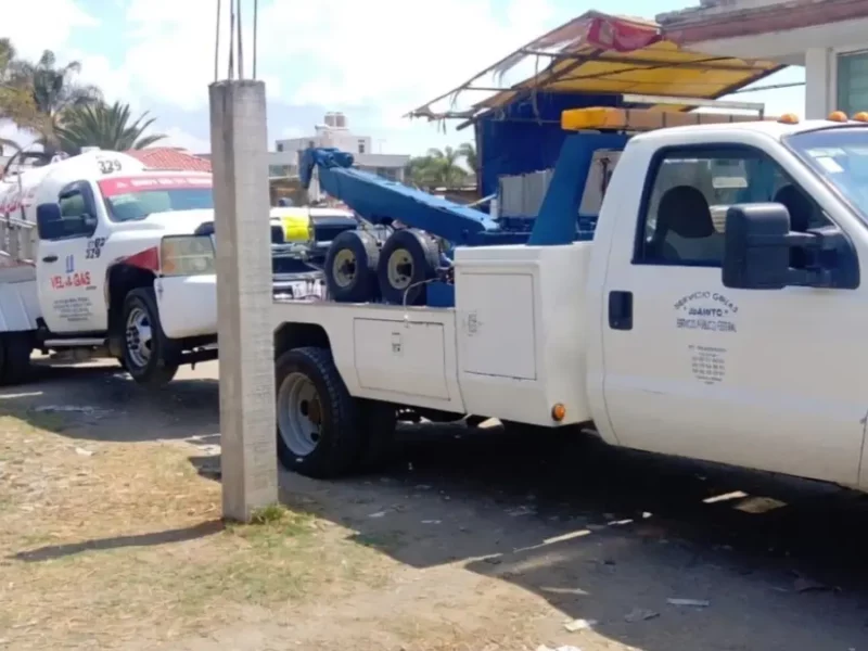 Policía de Texmelucan, FGR y Policía Estatal aseguran bodega con hidrocarburo presuntamente ilícito