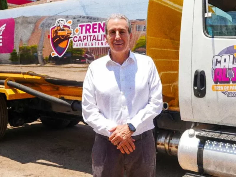 Ayuntamiento de Puebla presenta tren de pavimentación por 33 mdp; promete ahorros en obra pública