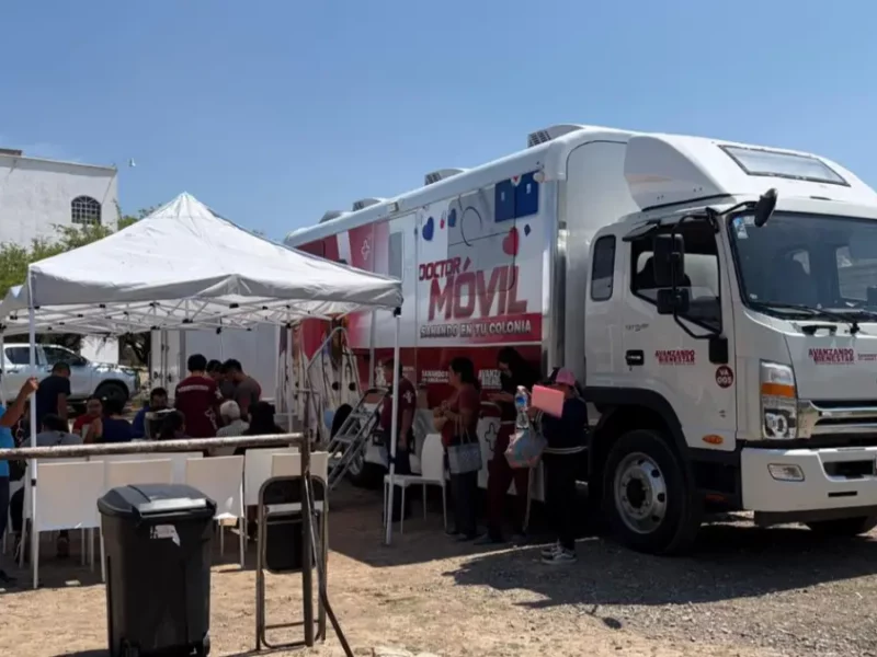 Fortalece Gobierno de Tehuacán estrategia integral de salud con capacitación médica, jornadas comunitarias y atención directa con el “Dr. Móvil”