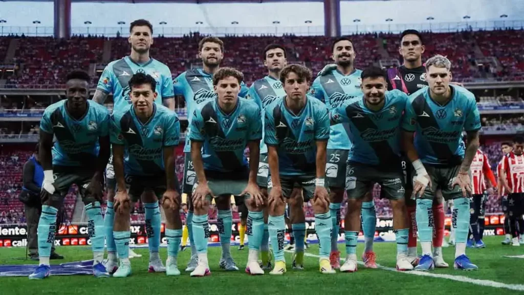 Club Puebla pierde por goleada contra Chivas en la jornada 15 del Clausura 2026