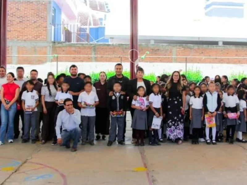 Roberto Solís arranca entrega masiva y diaria de juguetes para las niñas y niños de Huejotzingo