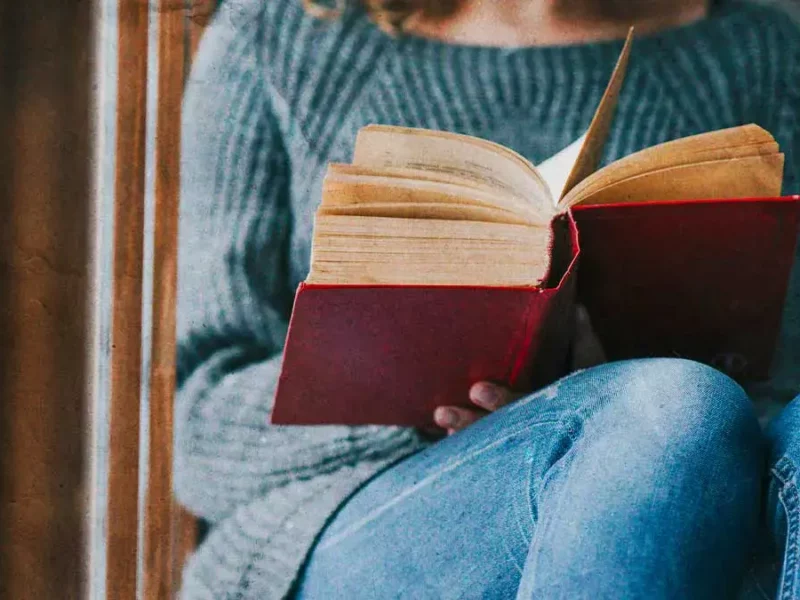 Académicos Upaep resaltan la lectura como base del pensamiento crítico en la era digital