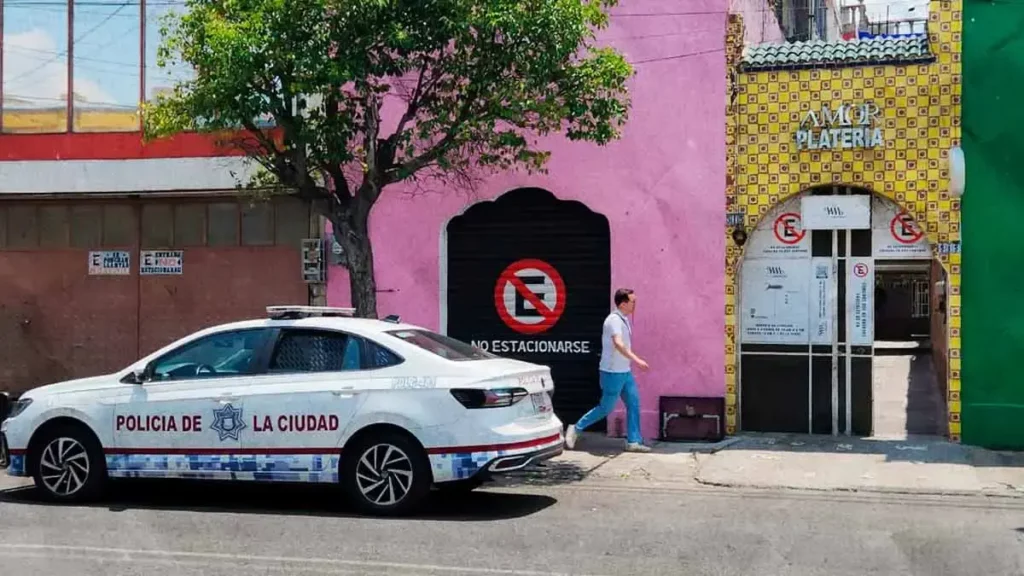 Asaltan joyería Amor Platería de Puebla; delincuentes se llevan cerca de 200 mil pesos