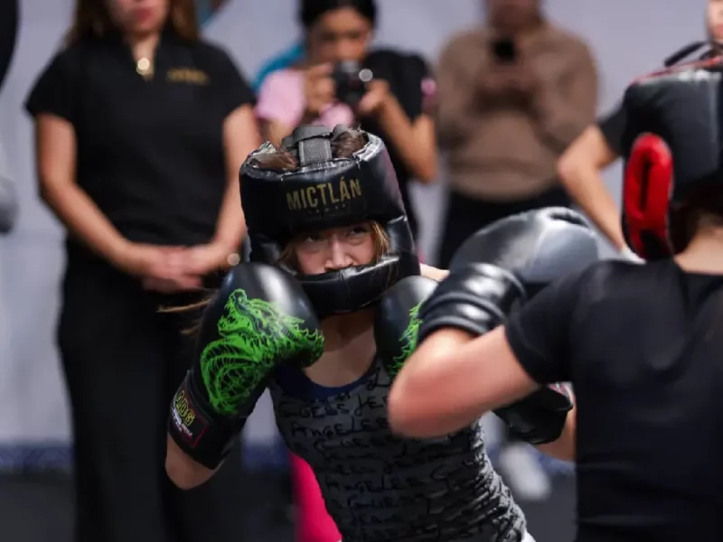 Impulsa Lupita Cuautle el deporte con firma de convenio en beneficio de la niñez y juventud