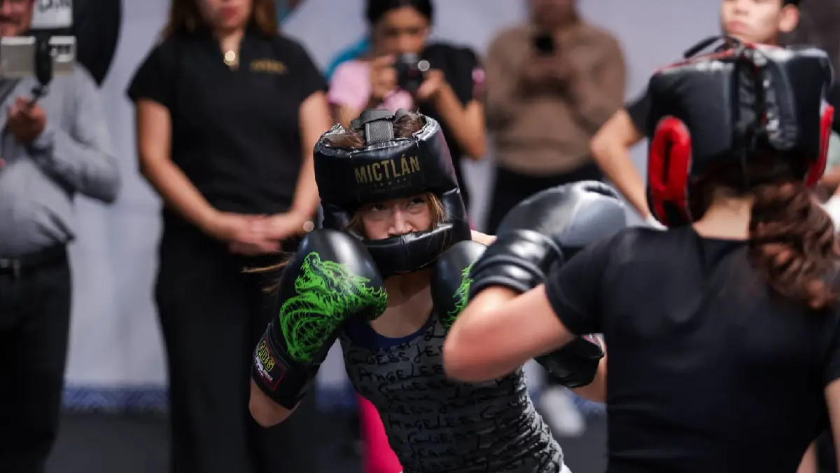 Impulsa Lupita Cuautle el deporte con firma de convenio en beneficio de la niñez y juventud