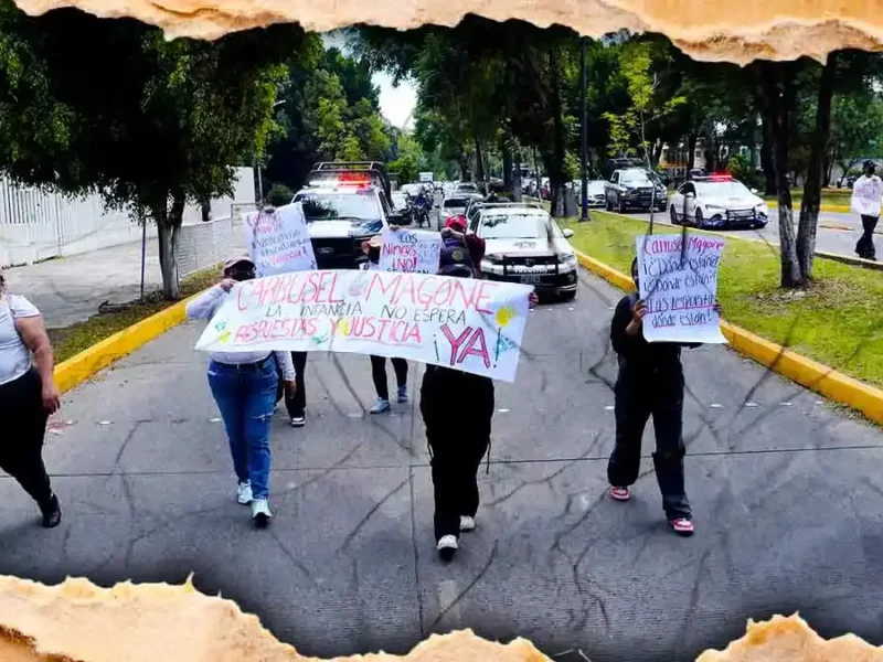 Realizan protesta en Fiscalía de Puebla por casos de abuso en el Colegio Carrusel Magone