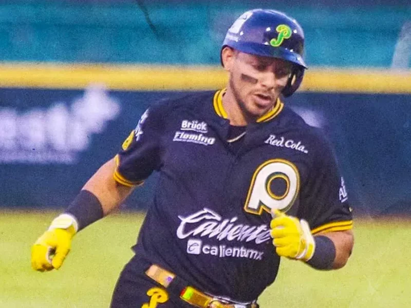Despierta la ofensiva de los Pericos de Puebla ante Piratas de Campeche
