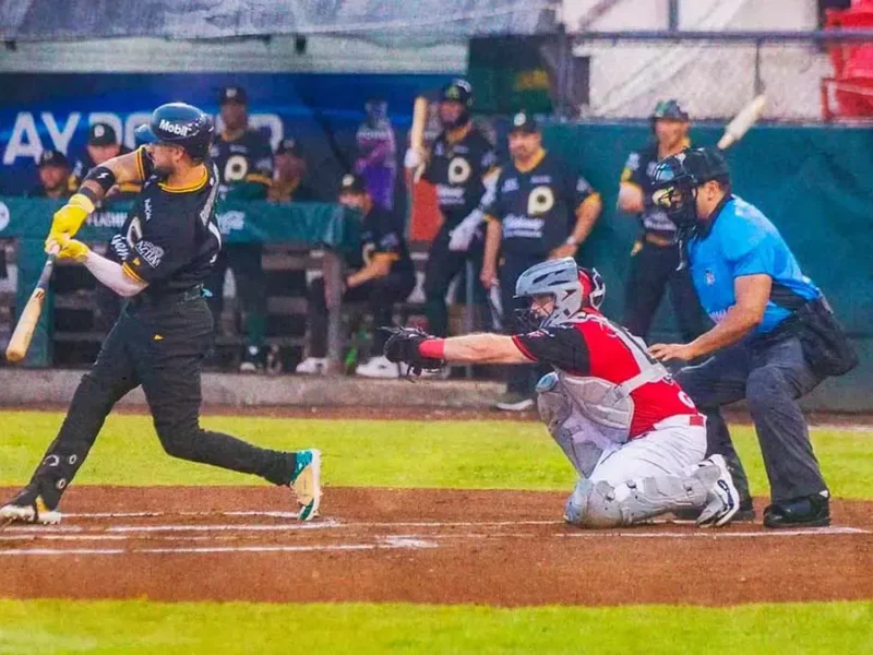 Herlis Rodríguez guía a los Pericos de Puebla a ganar su primera serie de la temporada