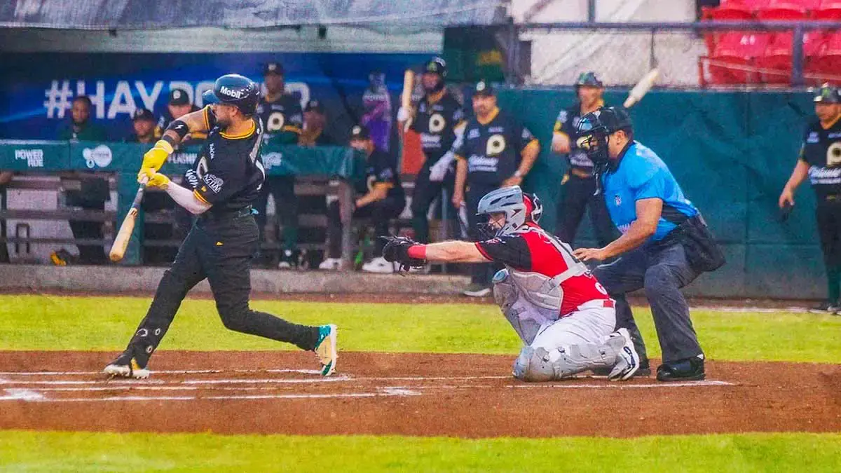 Herlis Rodríguez guía a los Pericos de Puebla a ganar su primera serie de la temporada