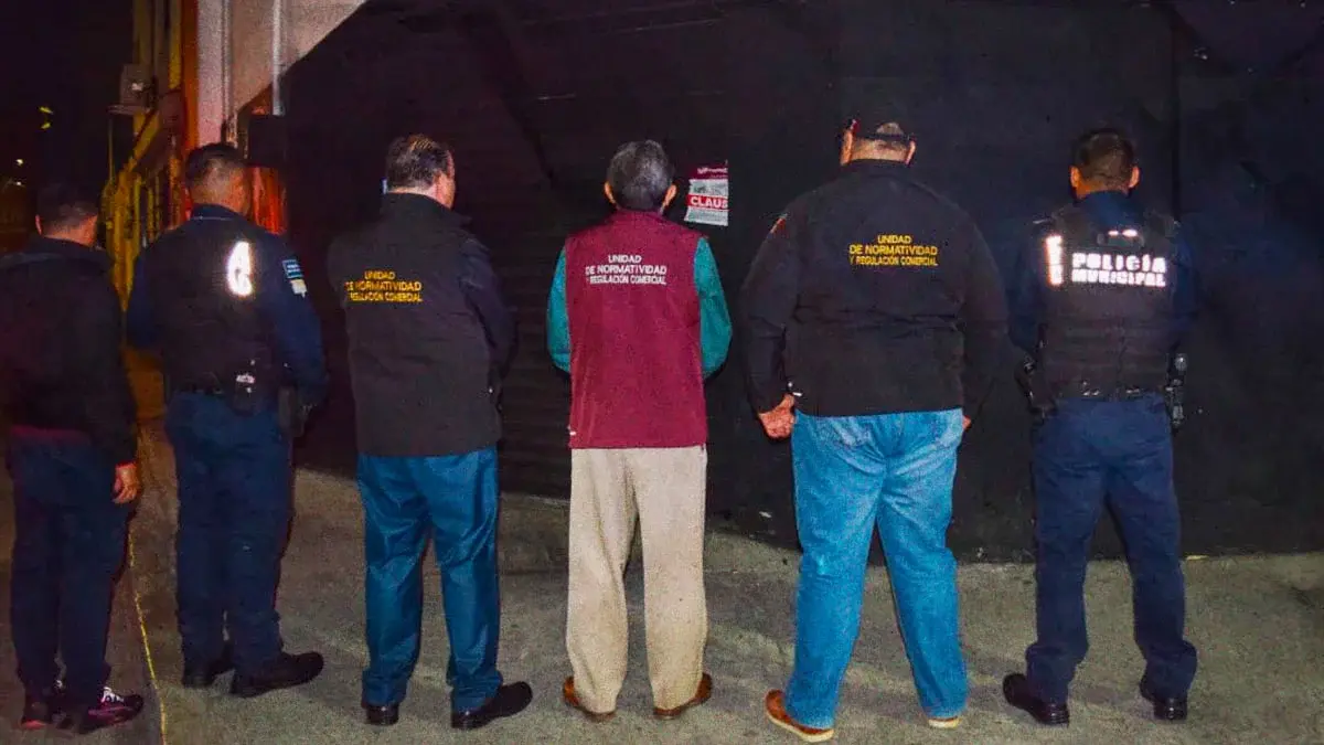 Ayuntamiento de Puebla cierra cinco bares cerca de CU; operaban sin permisos ni medidas de seguridad