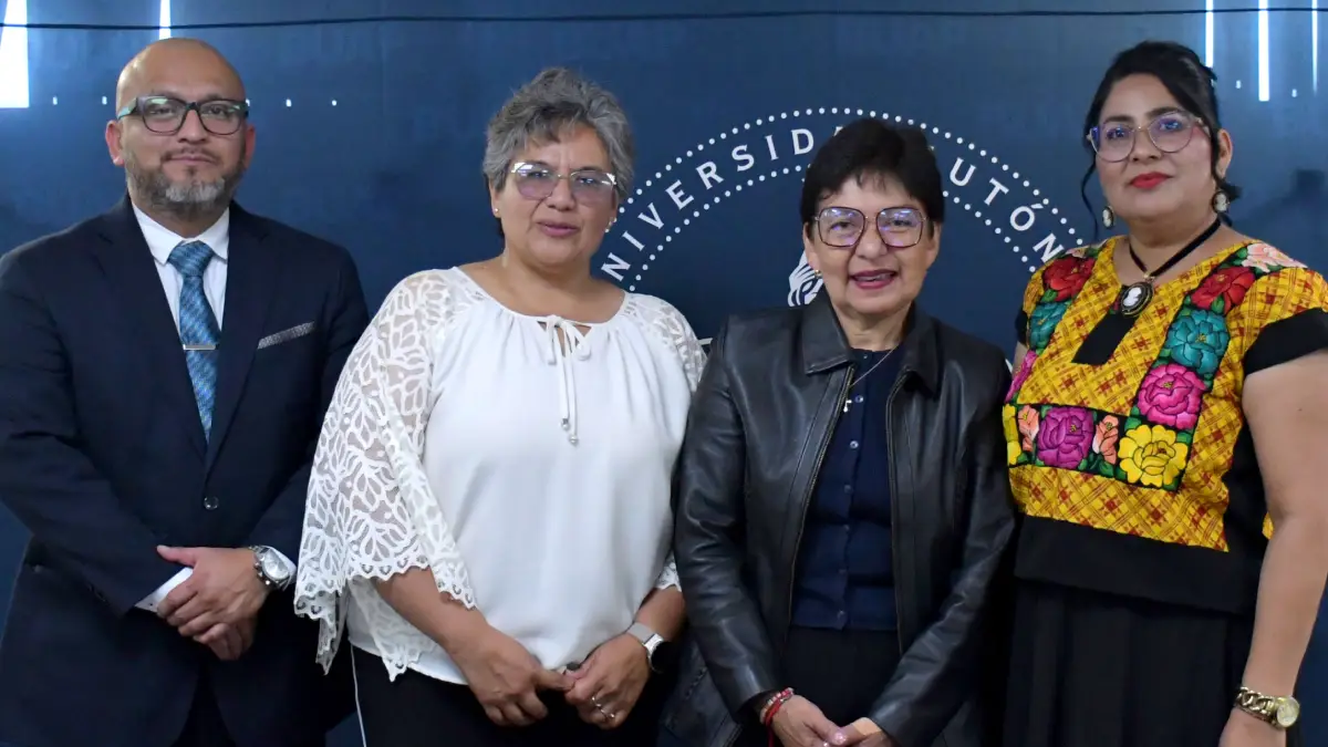 Rectora Lilia Cedillo toma protesta a directora electa de la preparatoria “Lic. Benito Juárez García”