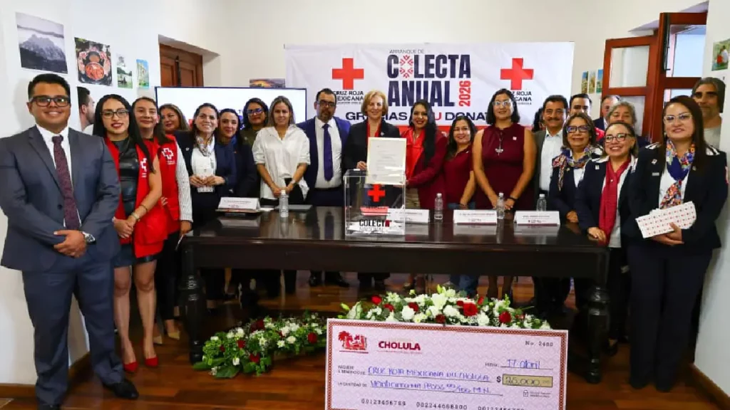 Desde San Pedro Cholula, Tonantzin Fernández da inicio a la Colecta Anual de la Cruz Roja