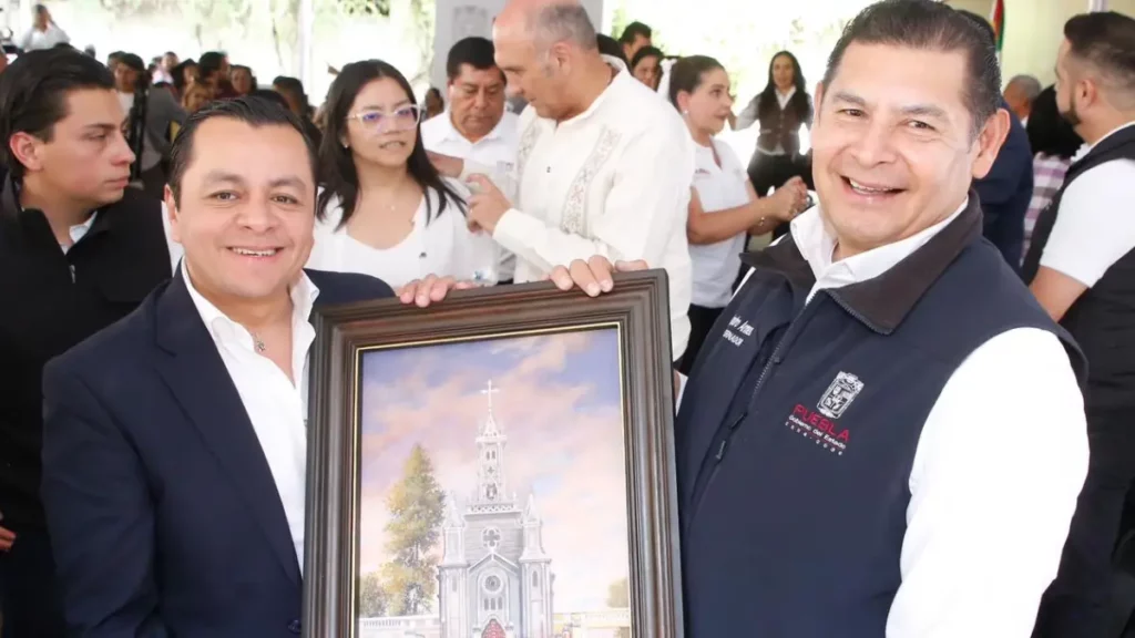 Fortalecen trabajo conjunto gobierno estatal y municipal en beneficio de San Martín Texmelucan