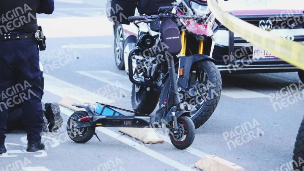 Hombre murió tras caer de su scooter eléctrico en Huexotitla, Puebla