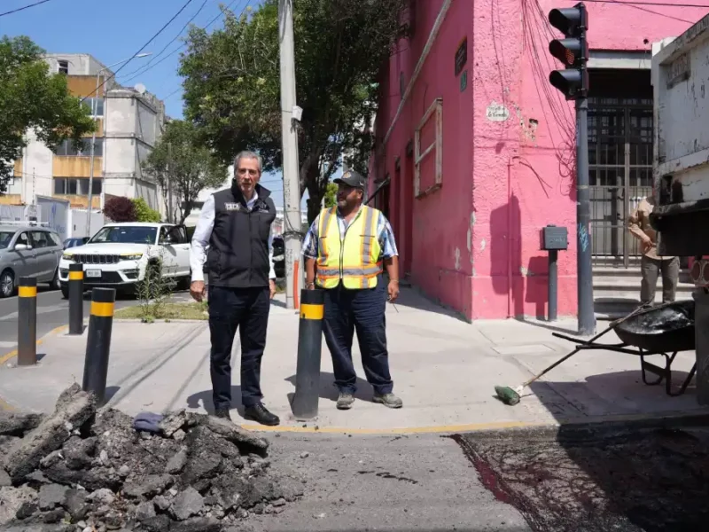 Pepe Chedraui refuerza programa de bacheo para mejorar la movilidad en la ciudad