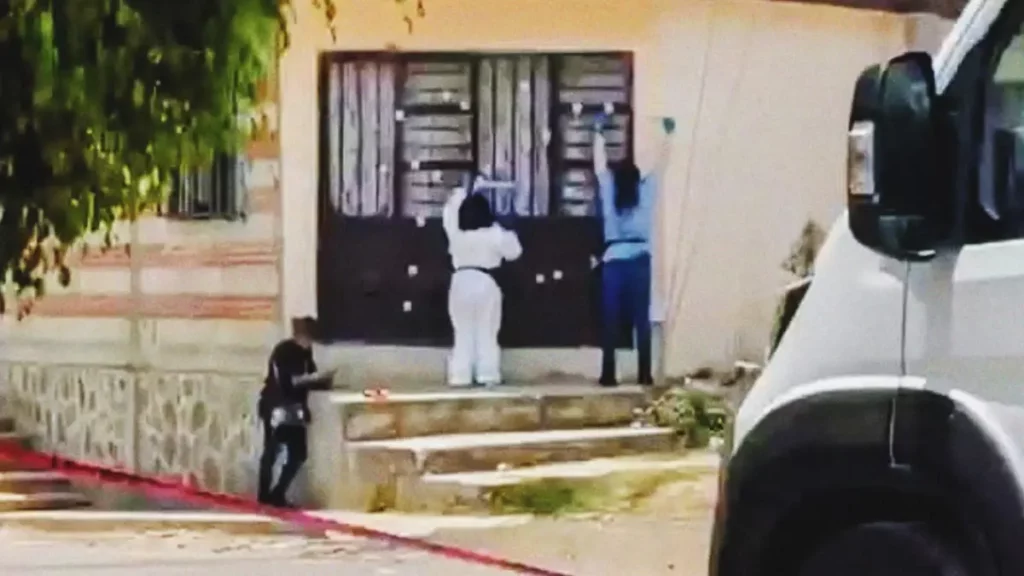 Sujetos armados rafaguean casa en San Pablo Xochimehuacan, Puebla 
