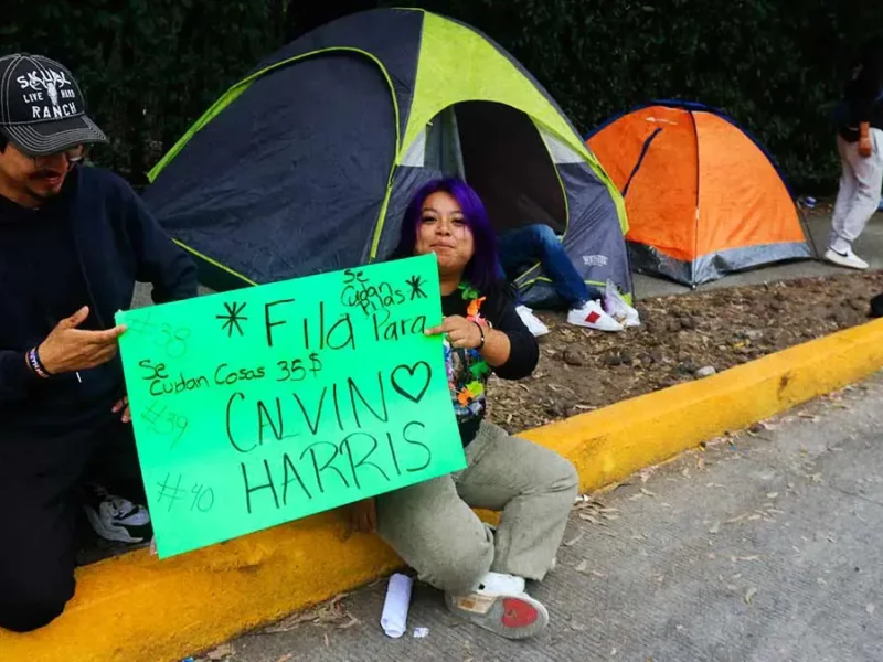 Fila kilométrica y colados generan desorden previo a Calvin Harris en Feria de Puebla 2026