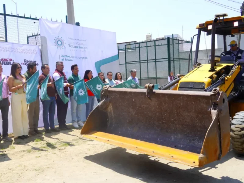 Gobierno de Juan Manuel Alonso inicia pavimentación con asfalto del acceso vital al Icatep de Texmelucan