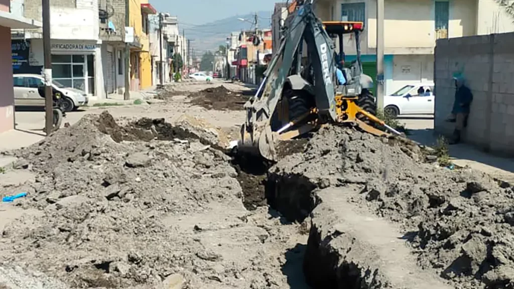 Sosapatex rehabilitó casi 500 metros de red de drenaje en calle Mariano Escobedo de Texmelucan