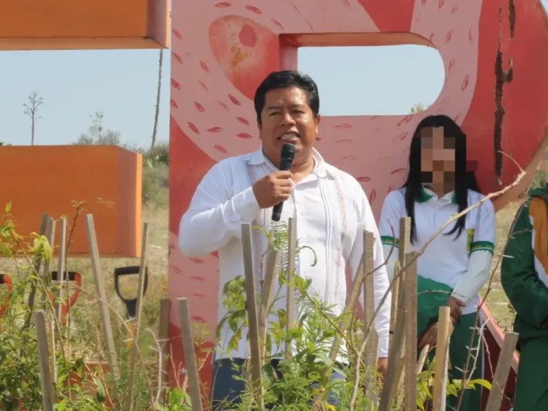 Mateo Hernández impulsa reforestación en Tecamachalco por el Día de la Madre Tierra