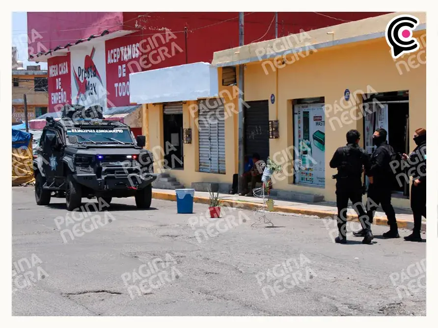 Motosicarios desatan balacera en Mercado Morelos, Puebla; niño y dos mujeres heridas, hay detenidos