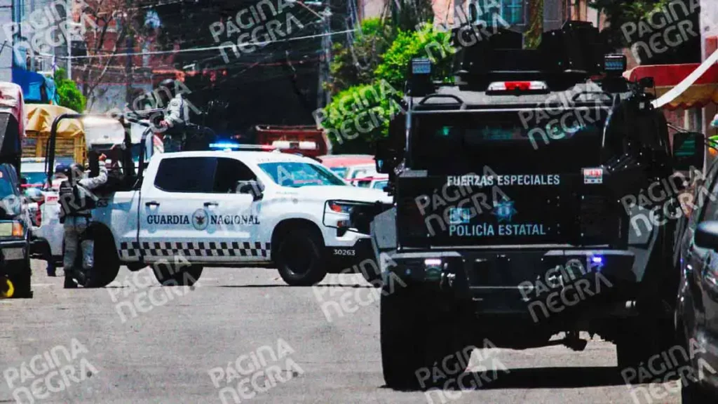 Motosicarios desatan balacera en Mercado Morelos, Puebla; niño y dos mujeres heridas, hay detenidos