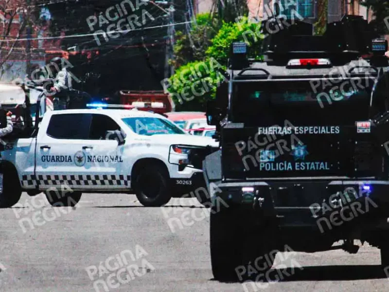 Motosicarios desatan balacera en Mercado Morelos, Puebla; niño y dos mujeres heridas, hay detenidos