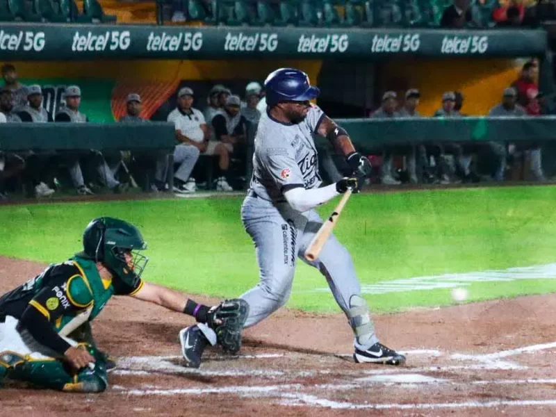 Tigres de Quintana Roo derrotan a los Pericos de Puebla en el Estadio Hermanos Serdán