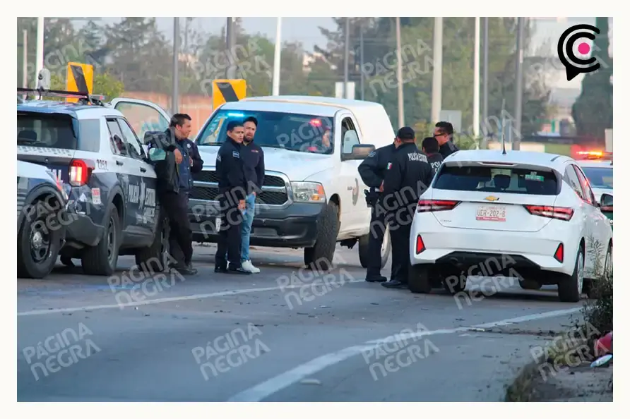 Mujer fallece en Periférico Ecológico de Puebla; choque entre Mini Cooper y March deja lesionados