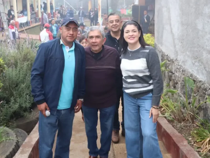 Ayuntamiento de Zacatlán inicia construcción de techado comunitario en Atzingo