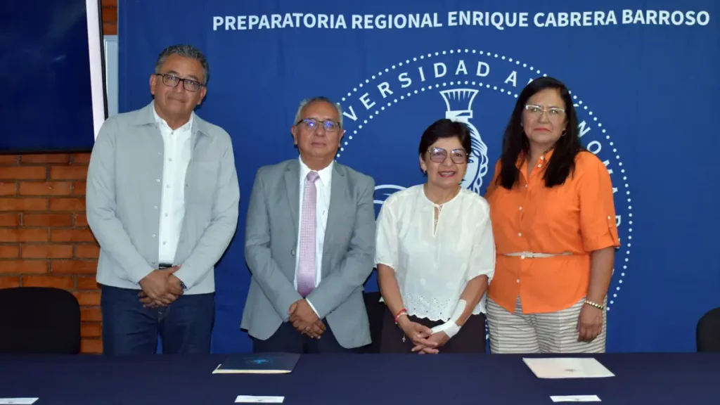 Rectora Lilia Cedillo toma protesta a directora electa de la prepa Regional “Enrique Cabrera Barroso”