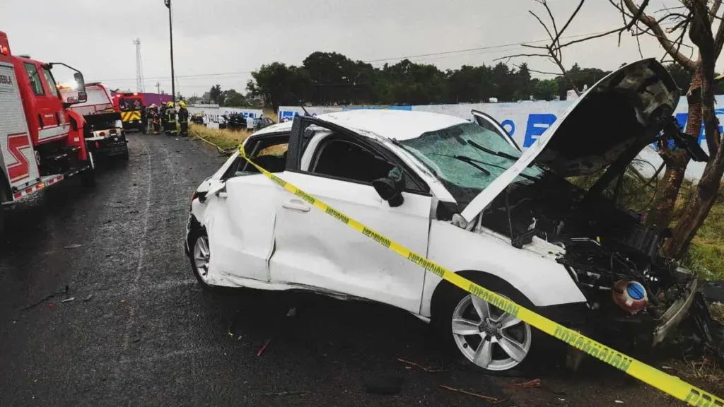 Choque múltiple dejó un hombre muerto y seis personas lesionadas en Periférico Ecológico de Puebla