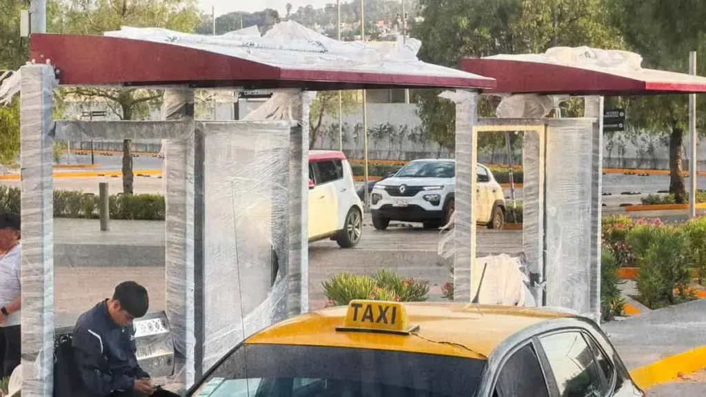 Obra del Paseo de los Campeones avanza en Calzada Zaragoza pese a controversias y críticas en Puebla
