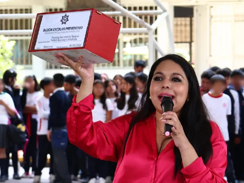 Con “Buzón Rojo”, Tonantzin Fernández fortalece la prevención en escuelas de San Pedro Cholula