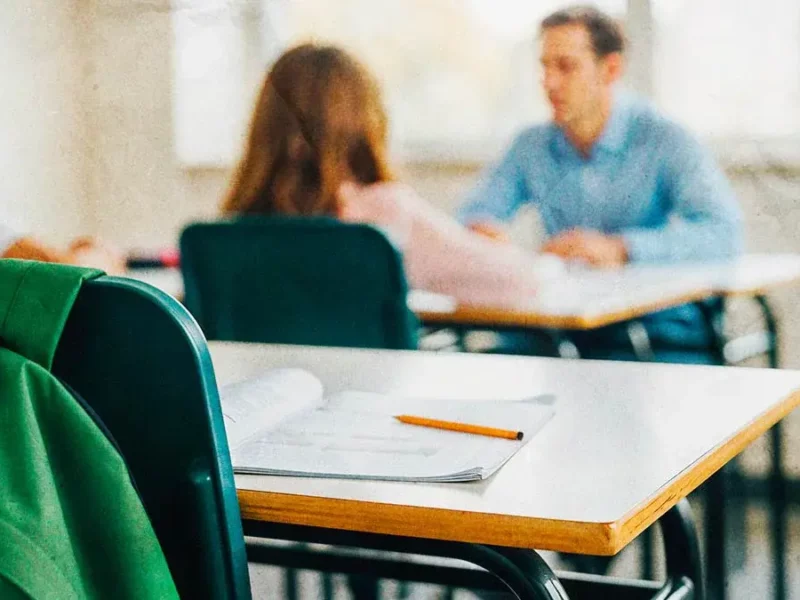 Ibero Puebla destaca los retos del magisterio: precariedad, innovación tecnológica y futuro de la enseñanza
