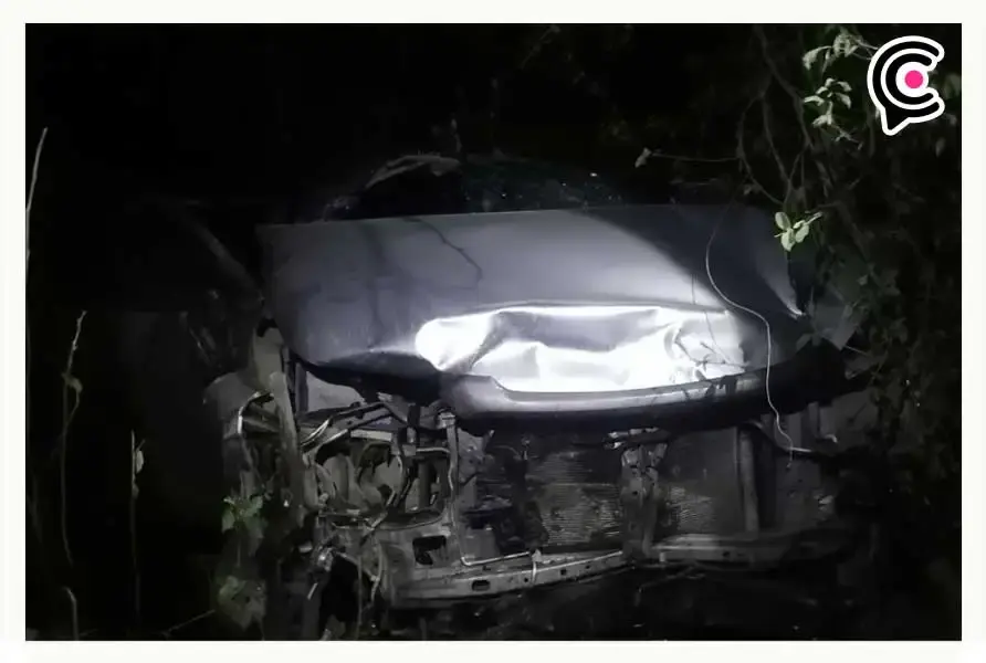 Alcalde de Ahuatlán, Puebla, sufre accidente en carretera Izucar-Tepexi; muere una mujer