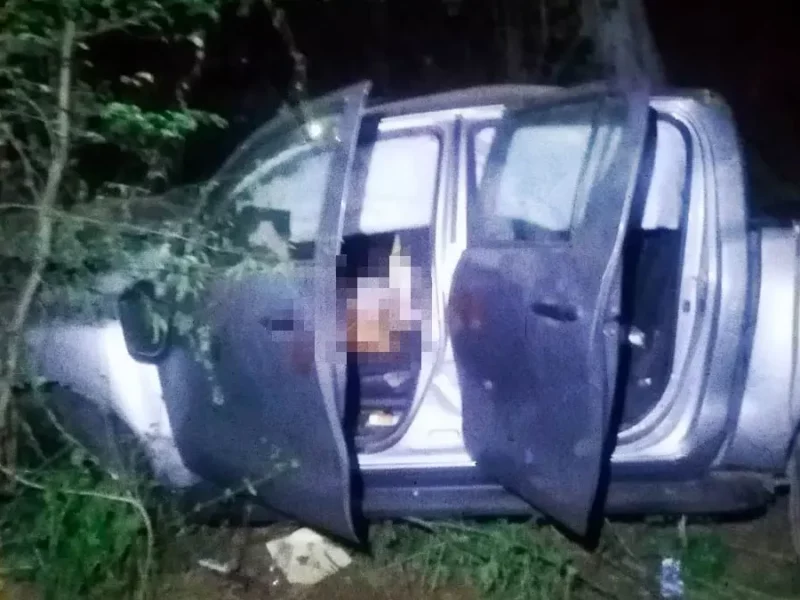 Alcalde de Ahuatlán, Puebla, sufre accidente en carretera Izucar-Tepexi; muere una mujer