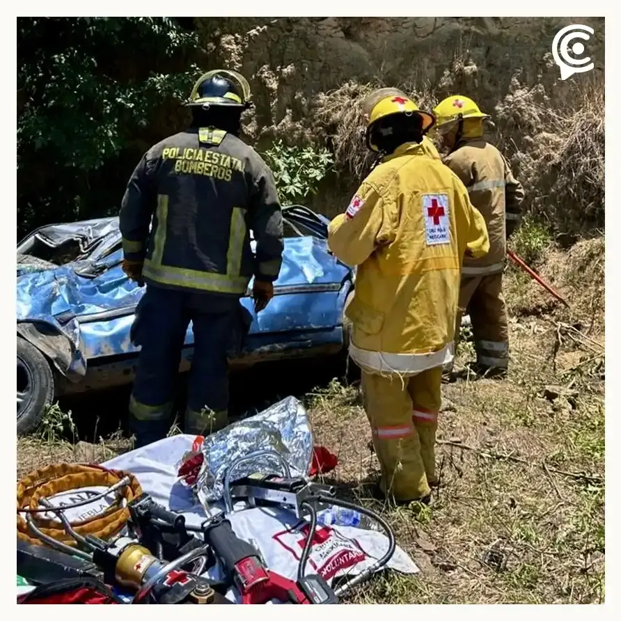 Mueren cuatro jóvenes tras volcar y caer 20 metros en Coronango, Puebla; regresaban de fiesta patronal