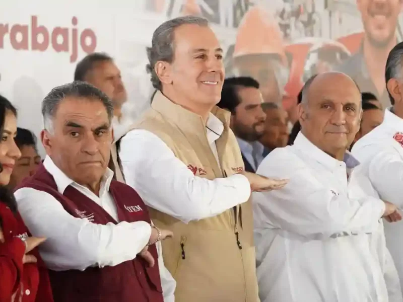 Pepe Chedraui participa en ceremonia cívica por el Día Internacional del Trabajo