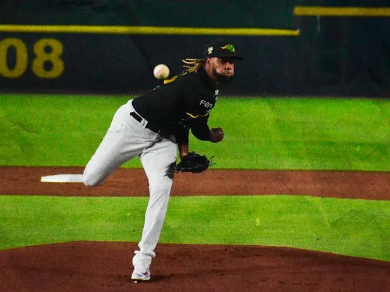 Antonio Santos lidera triunfo de Pericos de Puebla sobre El Águila de Veracruz 
